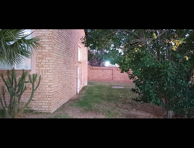 2 BEDROOM TOWNHOUSE TO LET IN SASOLBURG EXT 11